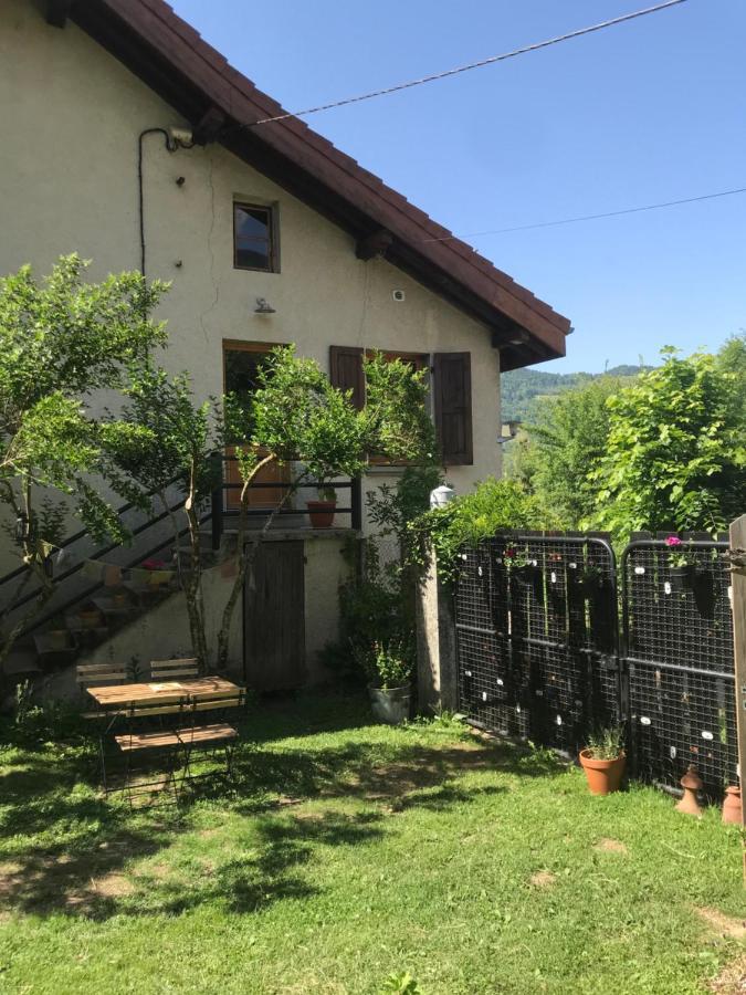 Belladone Guest House Theys Les 7 Laux Экстерьер фото